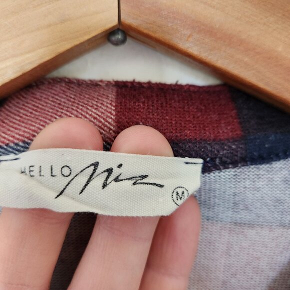 Hello Miz Medium Maternity Top - Picture 5 of 7